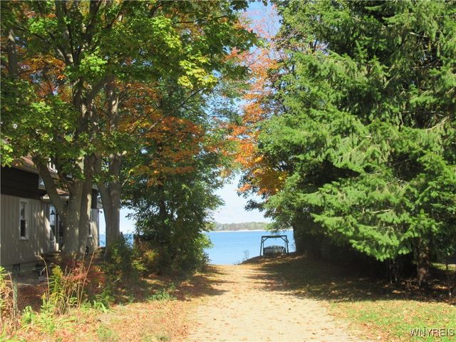 9171 Lake Shore Road, Evans, NY 14006