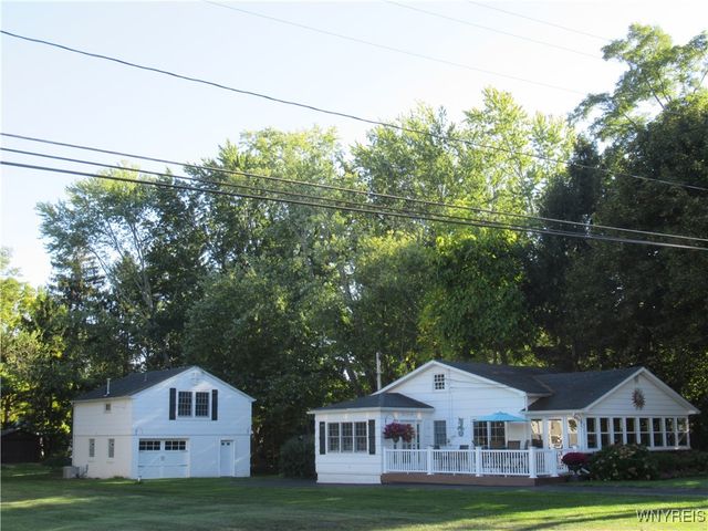 9171 Lake Shore Road, Evans, NY 14006