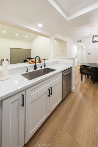 9714 Sepulveda 217, North Hills, CA 91343