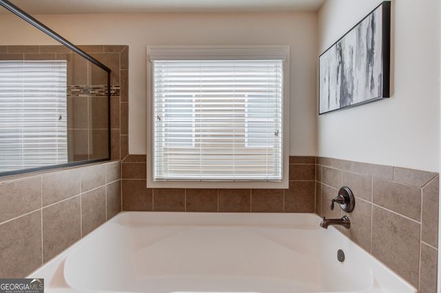 6907 Trailing Ivy Way, Flowery Branch, GA 30542