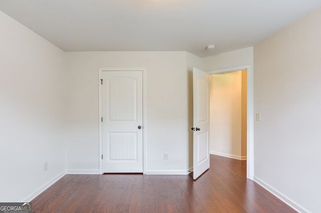 6907 Trailing Ivy Way, Flowery Branch, GA 30542