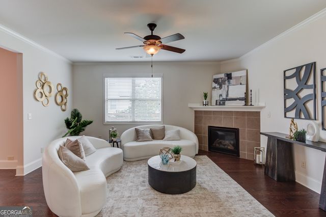 6907 Trailing Ivy Way, Flowery Branch, GA 30542