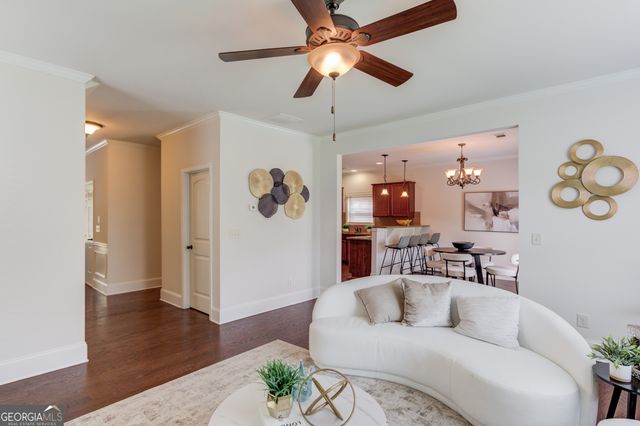 6907 Trailing Ivy Way, Flowery Branch, GA 30542