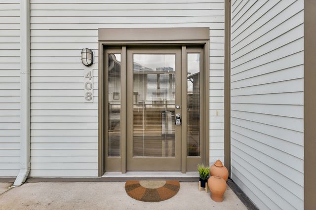 807 18th Ave S Apt 408, Nashville, TN 37203
