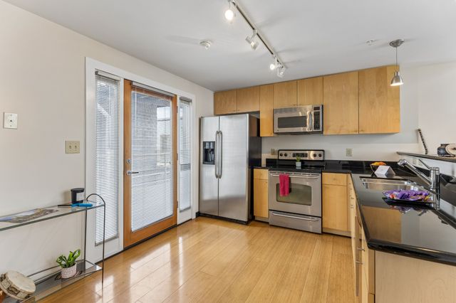 807 18th Ave S Apt 408, Nashville, TN 37203