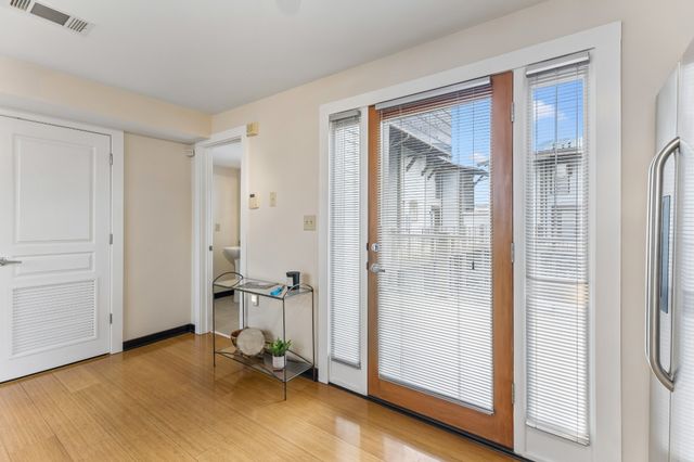 807 18th Ave S Apt 408, Nashville, TN 37203