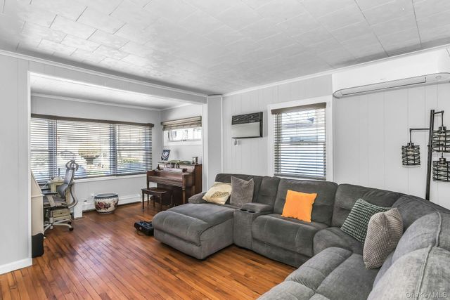 414 E Olive Street, Long Beach, NY 11561
