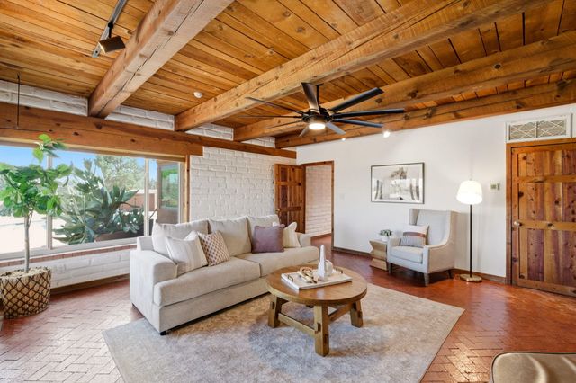 159 El Rey Drive NW, Corrales, NM 87048