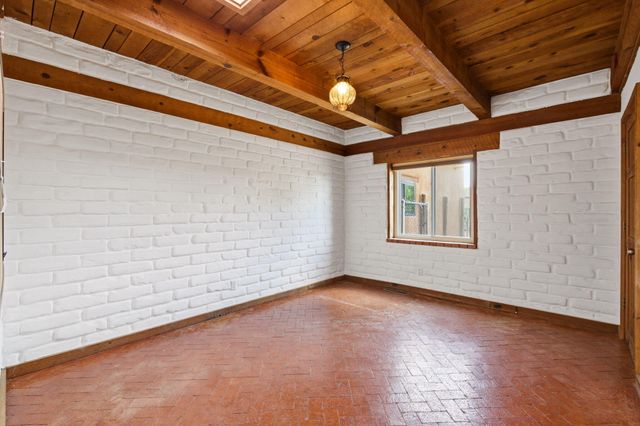 159 El Rey Drive NW, Corrales, NM 87048