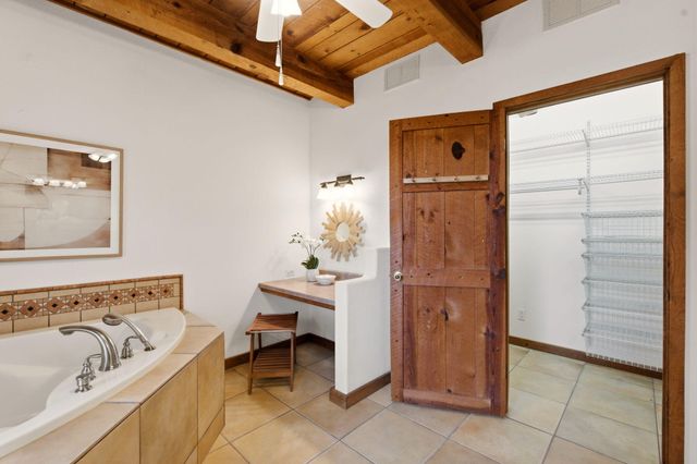 159 El Rey Drive NW, Corrales, NM 87048