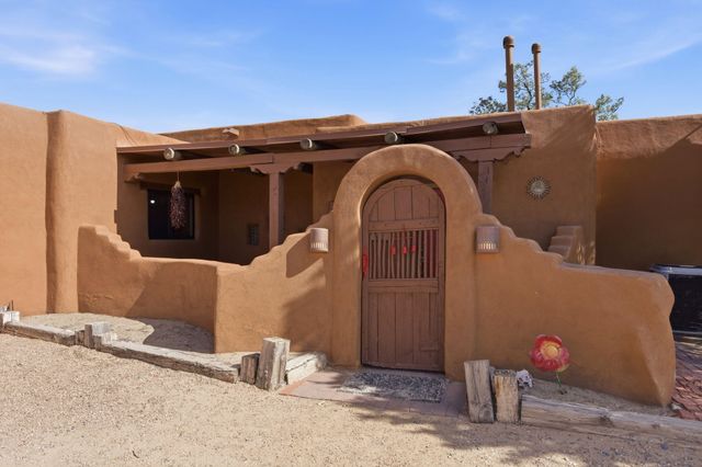 159 El Rey Drive NW, Corrales, NM 87048