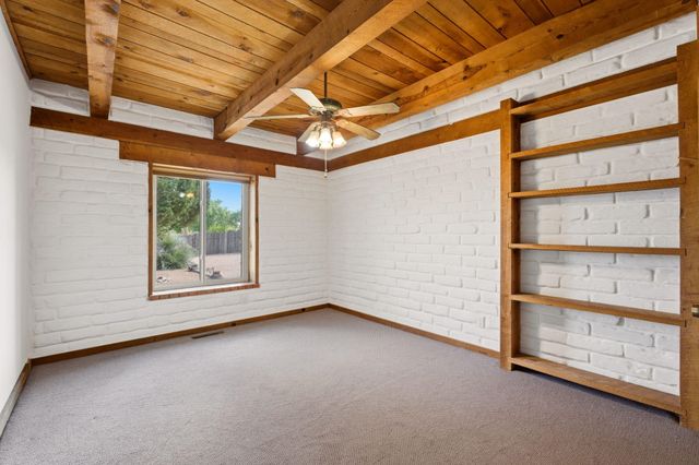 159 El Rey Drive NW, Corrales, NM 87048