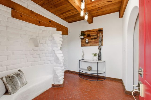 159 El Rey Drive NW, Corrales, NM 87048