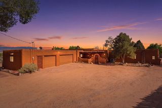 159 El Rey Drive NW, Corrales, NM 87048