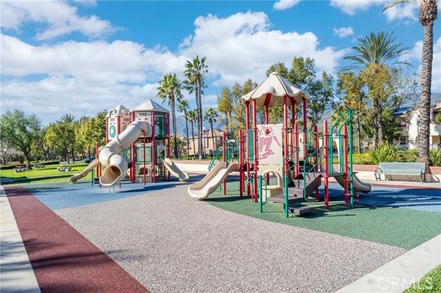 15860 Nuaimi, Fontana, CA 92336