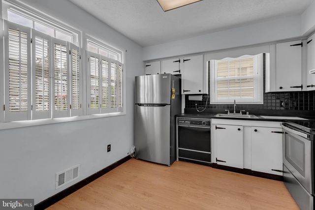 238 HIGHLANDER DR, Glen Burnie, MD 21061