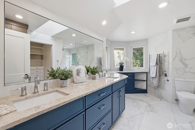 21108 NE 42nd Street, Sammamish, WA 98074