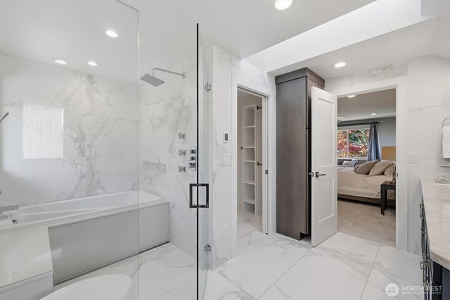 21108 NE 42nd Street, Sammamish, WA 98074