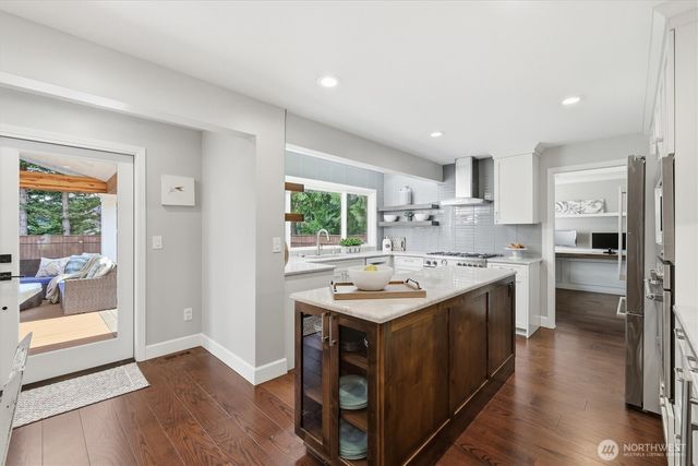 21108 NE 42nd Street, Sammamish, WA 98074