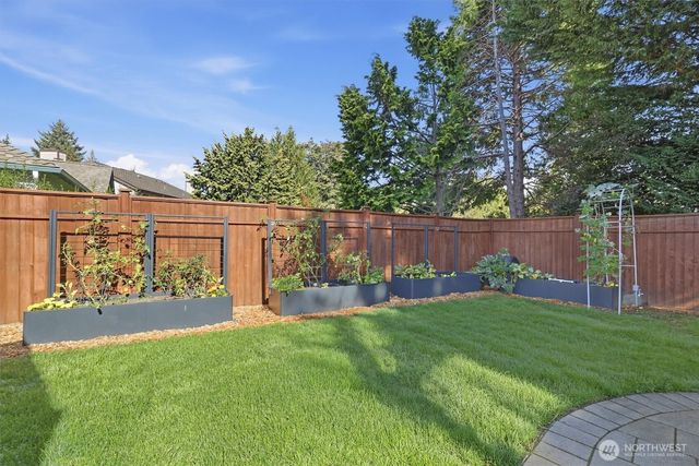 21108 NE 42nd Street, Sammamish, WA 98074
