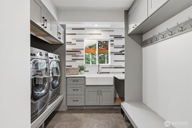 21108 NE 42nd Street, Sammamish, WA 98074
