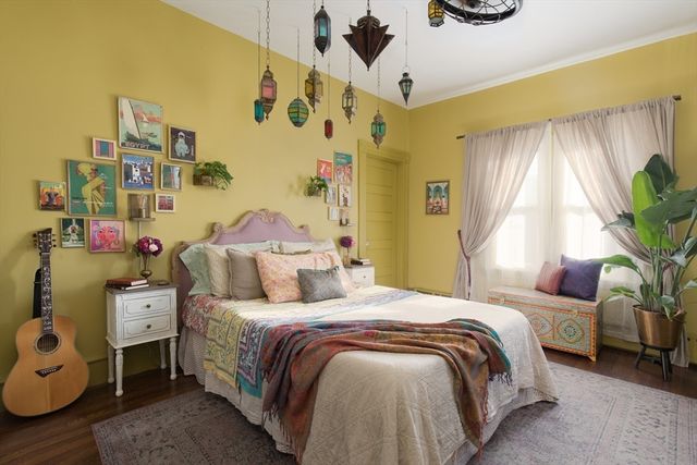 198 Byron St, Boston, MA 02128