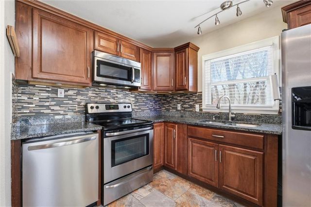 8002 Campbell Street, Kansas City, MO 64131