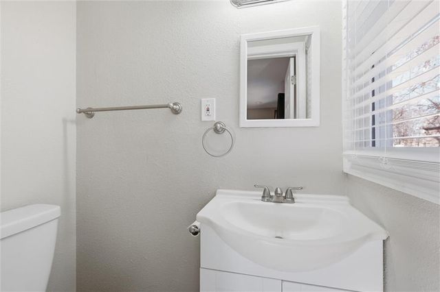 8002 Campbell Street, Kansas City, MO 64131