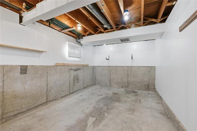 8002 Campbell Street, Kansas City, MO 64131