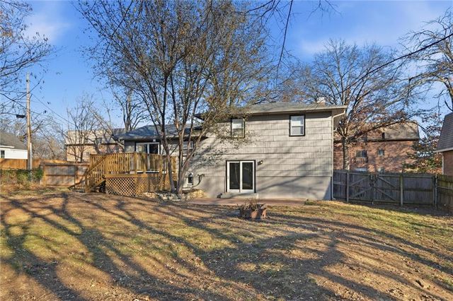 8002 Campbell Street, Kansas City, MO 64131