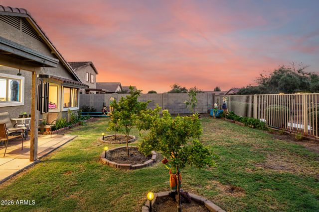 25666 W ST CHARLES Court, Buckeye, AZ 85326