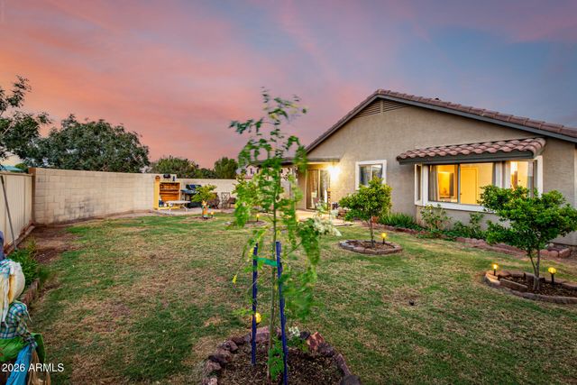 25666 W ST CHARLES Court, Buckeye, AZ 85326