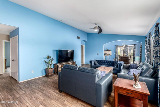 25666 W ST CHARLES Court, Buckeye, AZ 85326