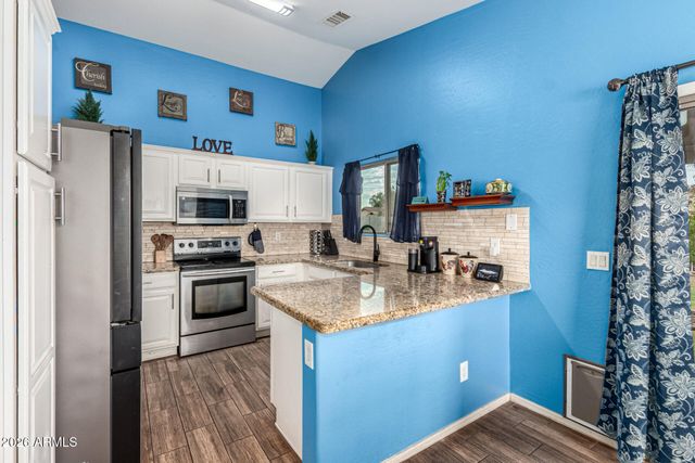 25666 W ST CHARLES Court, Buckeye, AZ 85326