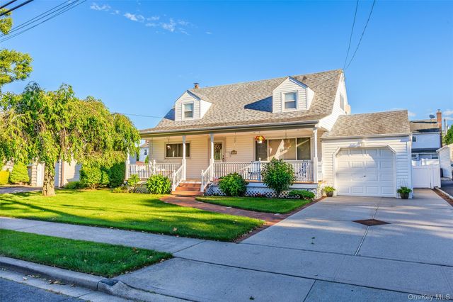 162 N Elm Street, Massapequa, NY 11758