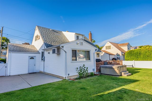 162 N Elm Street, Massapequa, NY 11758