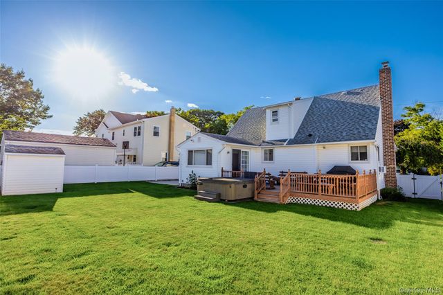 162 N Elm Street, Massapequa, NY 11758
