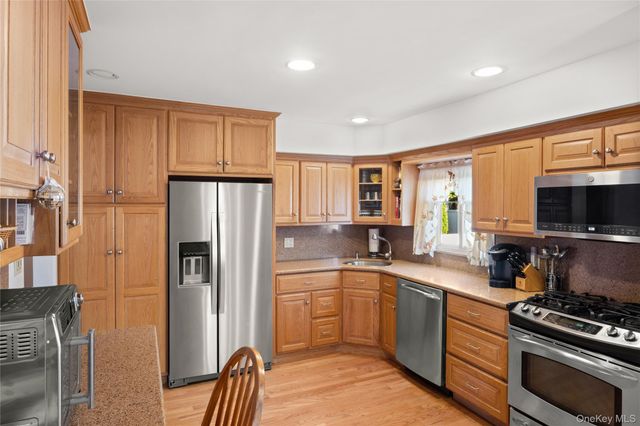 162 N Elm Street, Massapequa, NY 11758