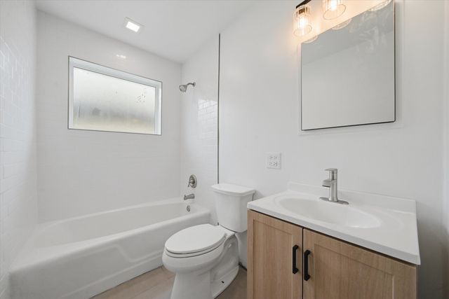 7709 W Marwood Avenue 3S, Elmwood Park, IL 60707
