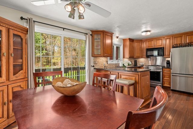 152 Heritage Drive 152, Tewksbury, MA 01876