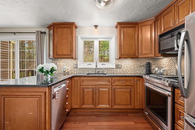 152 Heritage Drive 152, Tewksbury, MA 01876