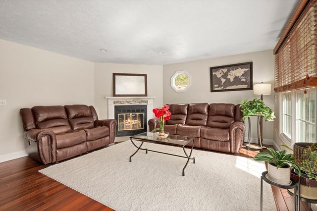 152 Heritage Drive 152, Tewksbury, MA 01876
