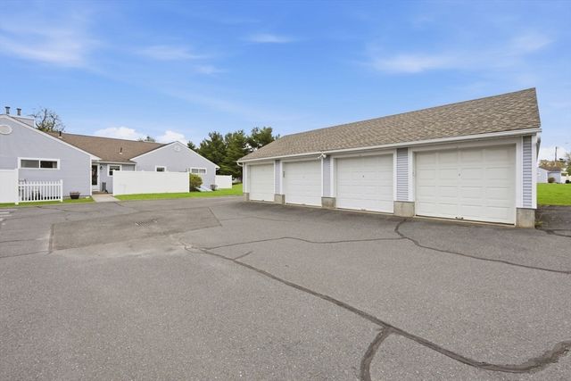99 Stephens St 99, Chicopee, MA 01022