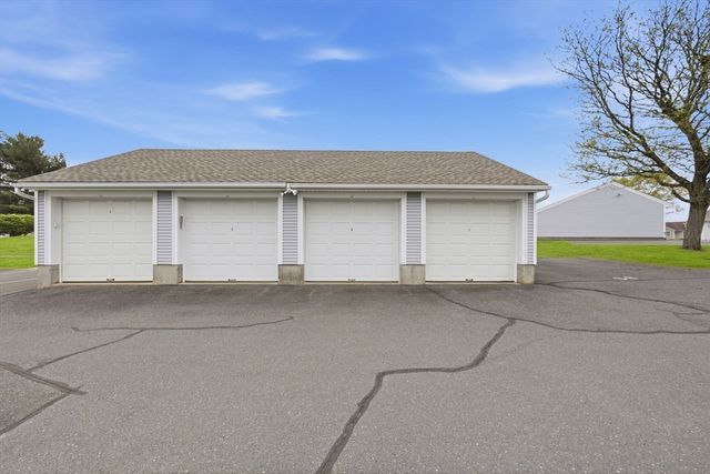 99 Stephens St 99, Chicopee, MA 01022