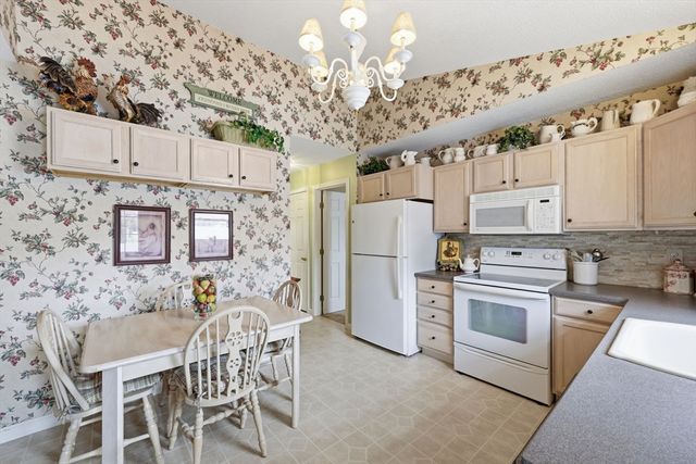 99 Stephens St 99, Chicopee, MA 01022