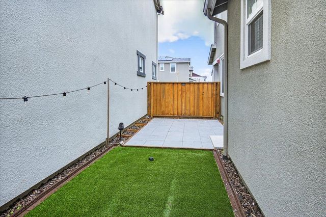 2092 Cottonwood St., Pittsburg, CA 94565