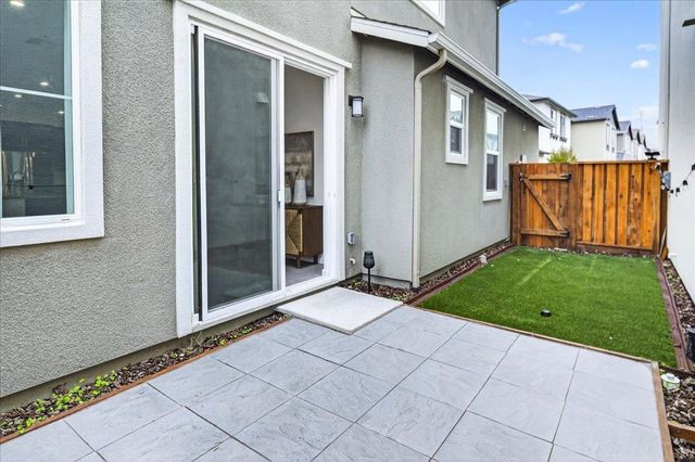 2092 Cottonwood St., Pittsburg, CA 94565