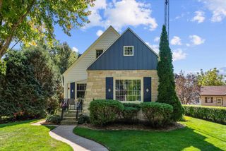 229 Russell AVENUE, Hartford, WI 53027