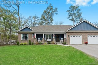 5860 Scenic Bluff Drive, Brighton, MI 48116