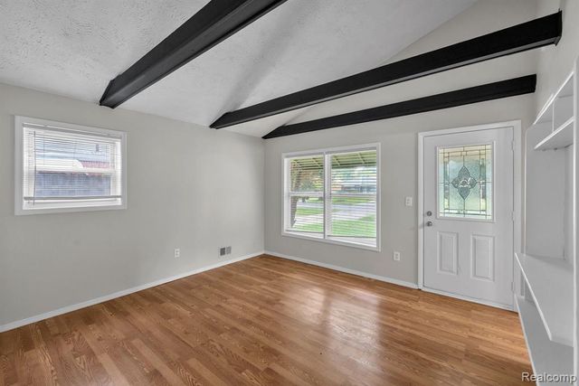 4934 Mckinley Street, Dearborn Heights, MI 48125